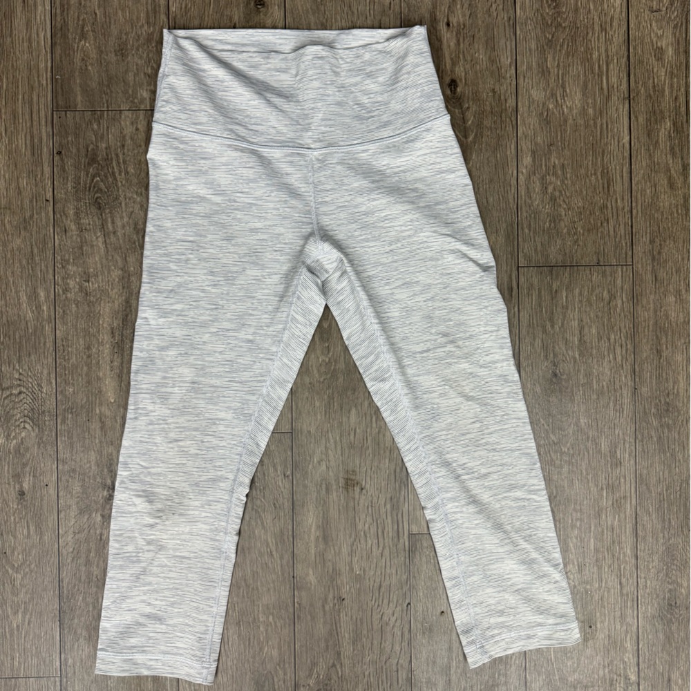 Lululemon capris 
Size 8